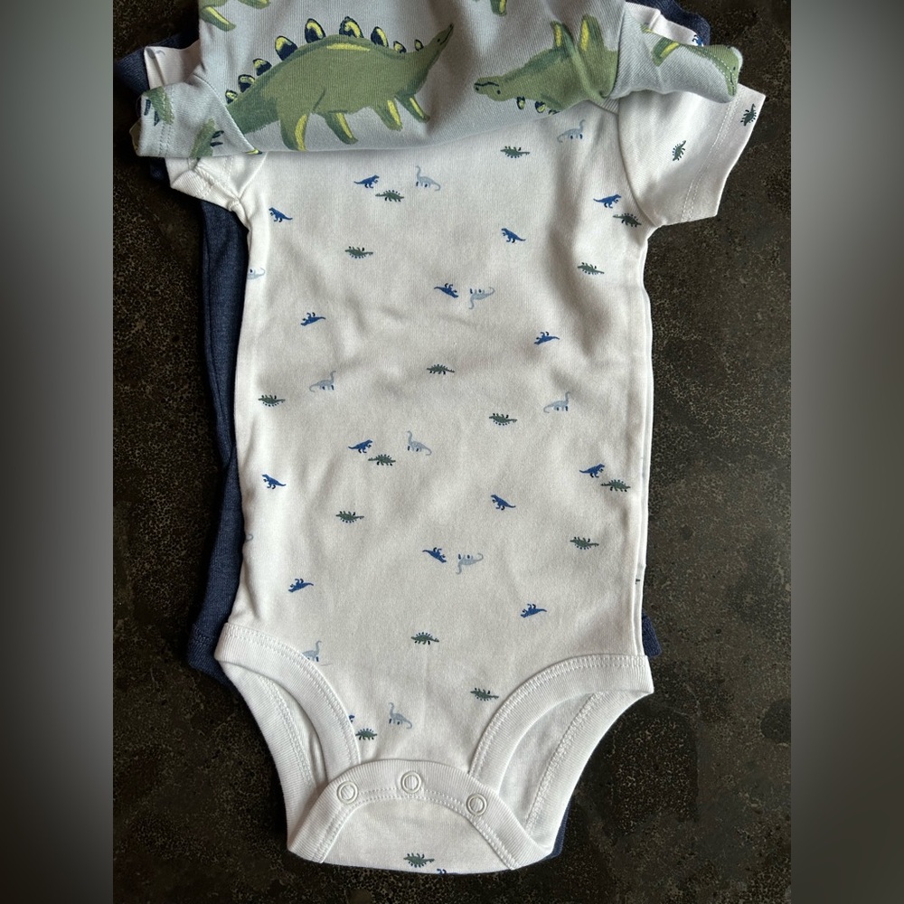 Carter's | Child of Mine Baby Onesies 3-Pack Size 3-6 Month - Picture 7 of 8